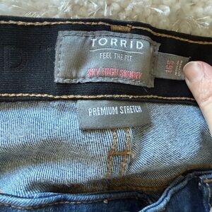 torrid Medium Wash Sky High Skinny Jeans